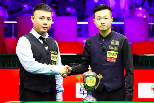 足球比赛 足球比赛