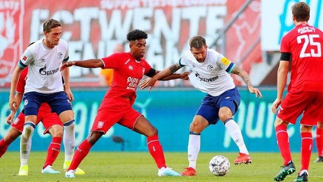 罗体：劳塔罗肯定能首发出战拜仁，目标是在本周末复出.