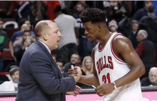 篮球应声入 篮球应声入