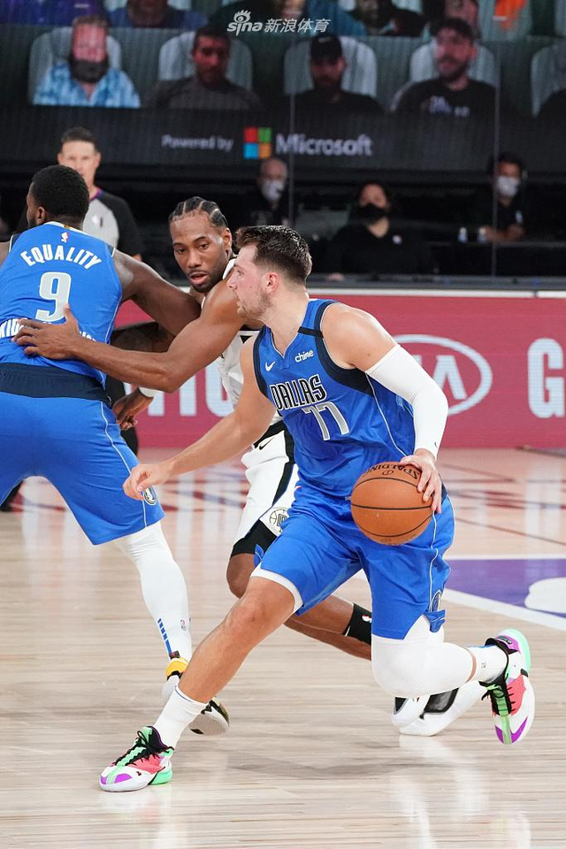 肘或过度挤 肘或过度挤