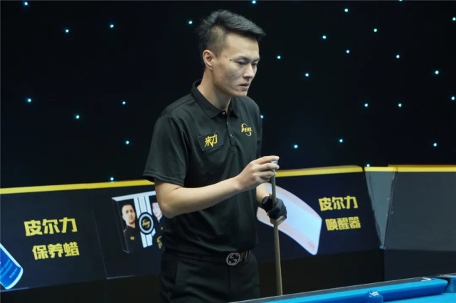 边后卫内收 边后卫内收